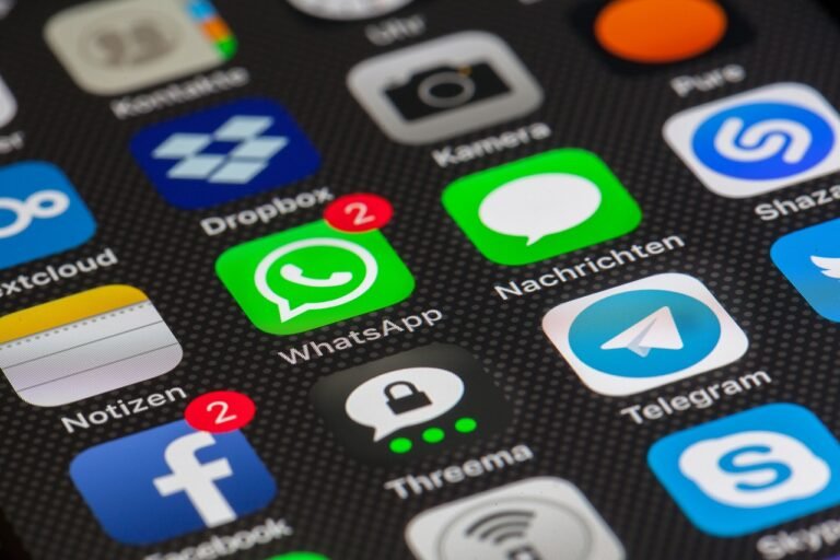 Meta explains how WhatsApp and Messenger chats will work with third-party apps