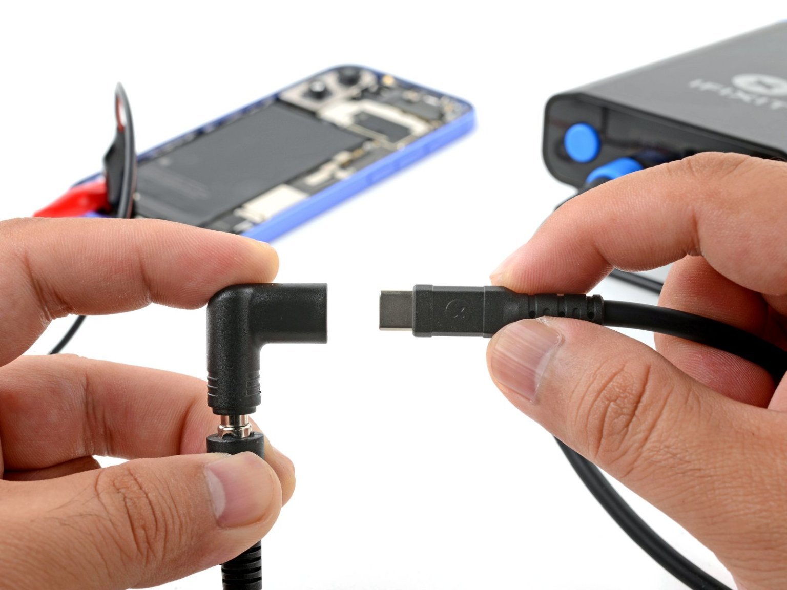 iFixit Introduces USB-Powered Battery Removal Tool for iPhone 16