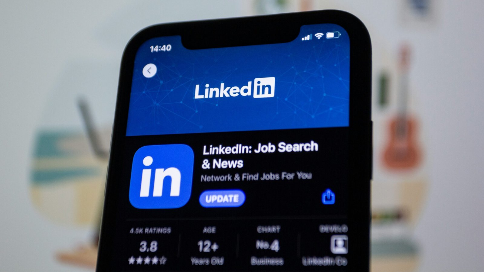Tired of Scams? LinkedIn’s New Recruiter Verification Protects Job Seekers