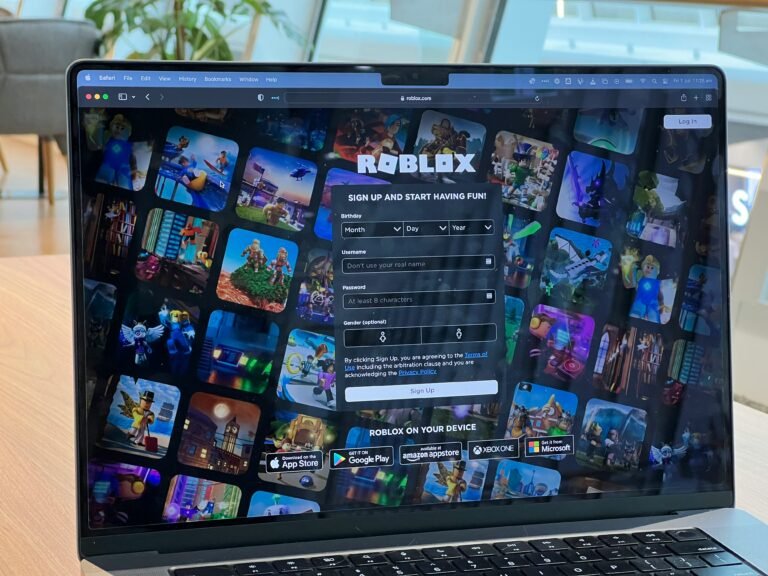 Why Roblox is now using AI to censor player chats in real time